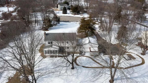 $699,900 | 6 Eisenhower Court, Hopewell Junction, NY 12533
