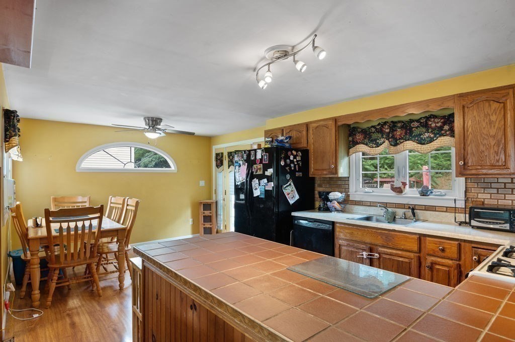 60 Harris Road Lynn, MA 01904 - Photo 11 of 35 Gallery Image 11
