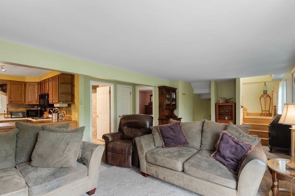 60 Harris Road Lynn, MA 01904 - Photo 9 of 35 Gallery Image 9