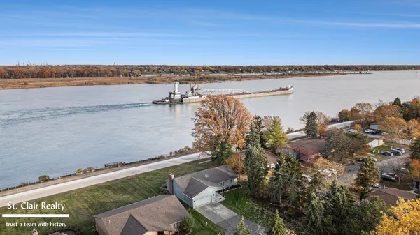 $495,000 | 2516 River Road, Marysville, MI 48040