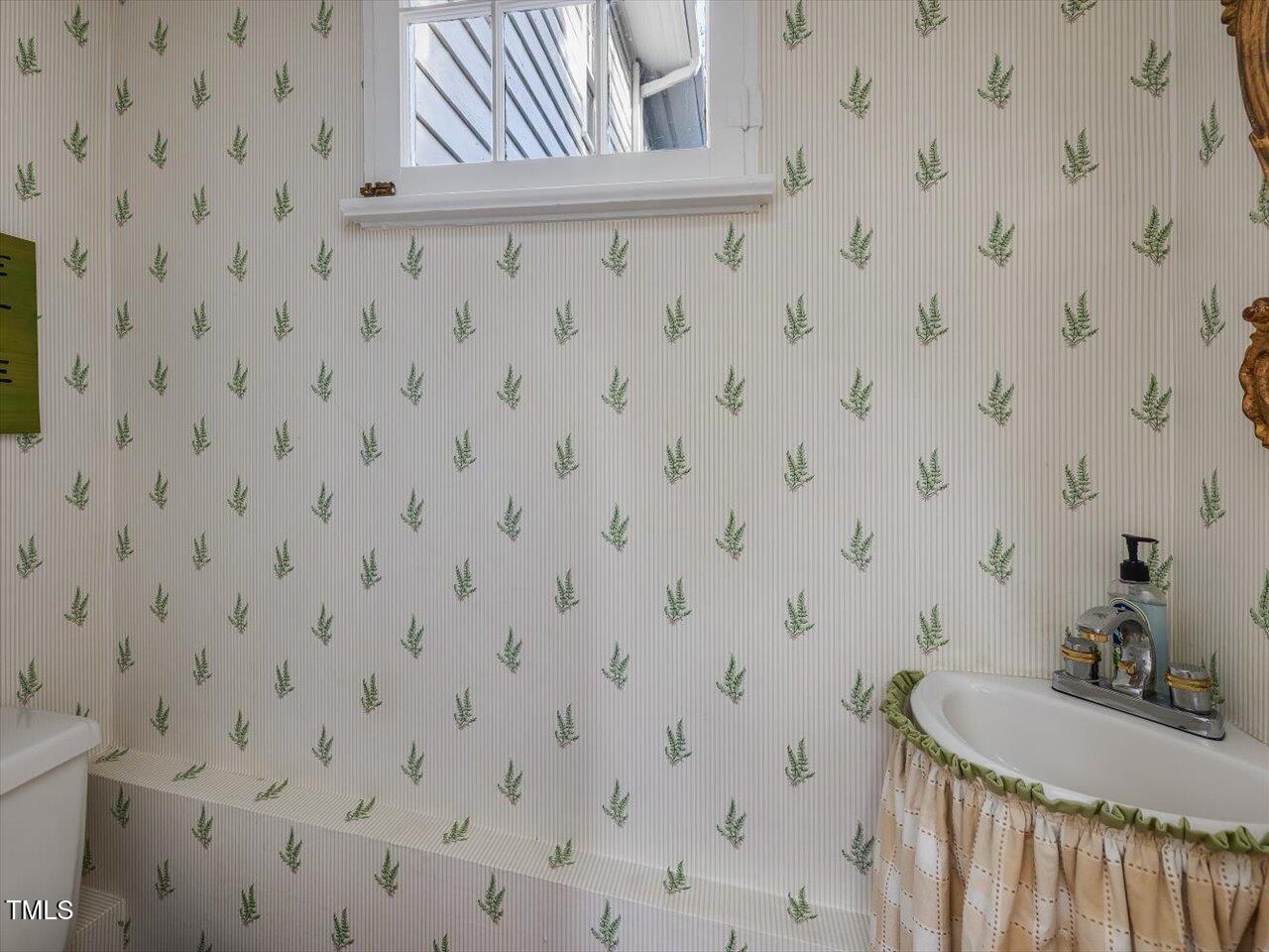 2108 Myrtle Avenue Raleigh, NC 27608 - Photo 37 of 95 37-Half Bath