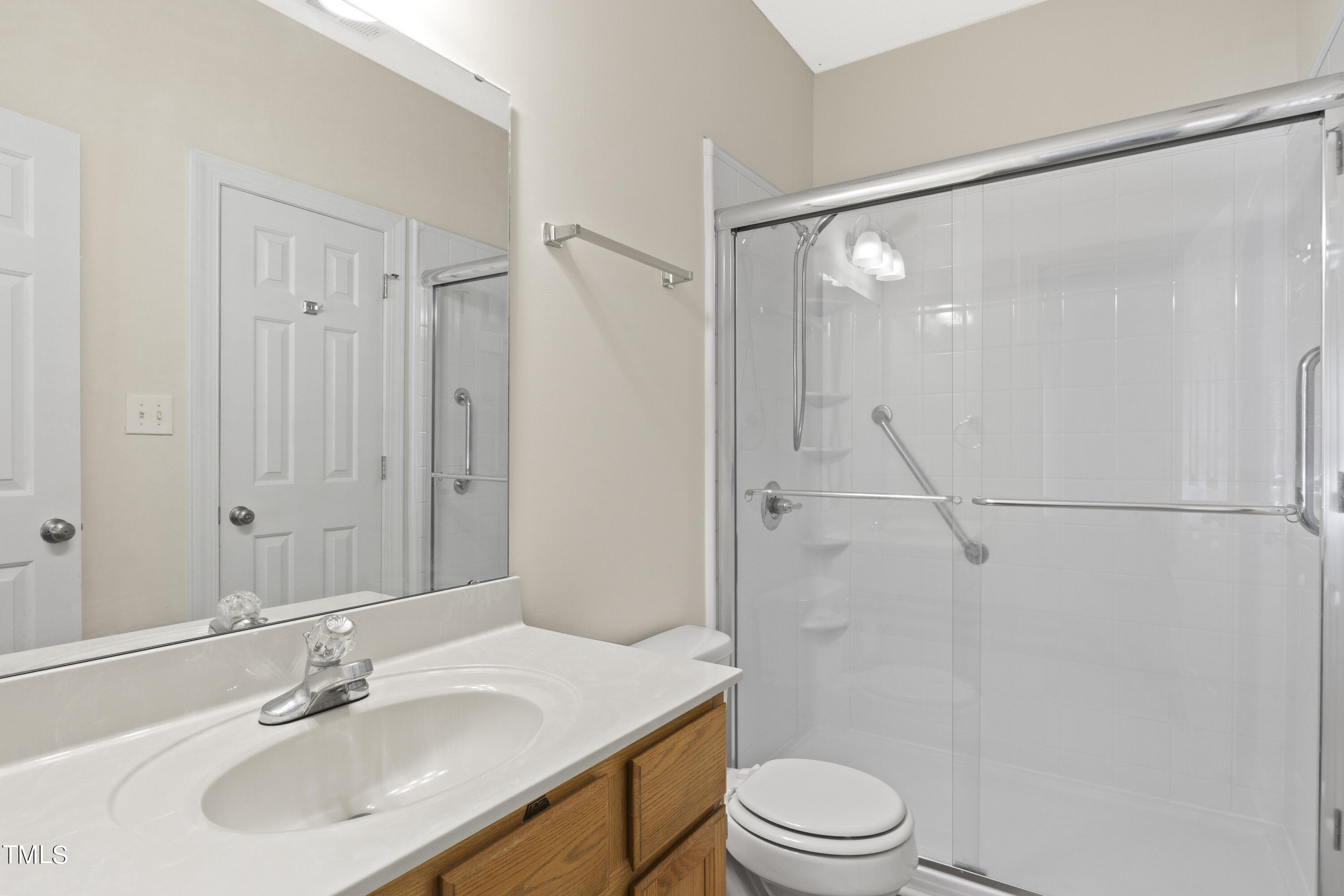 1226 Shadow Bark Court Raleigh, NC 27603 - Photo 17 of 28 11-202406061226 Shadowbark017