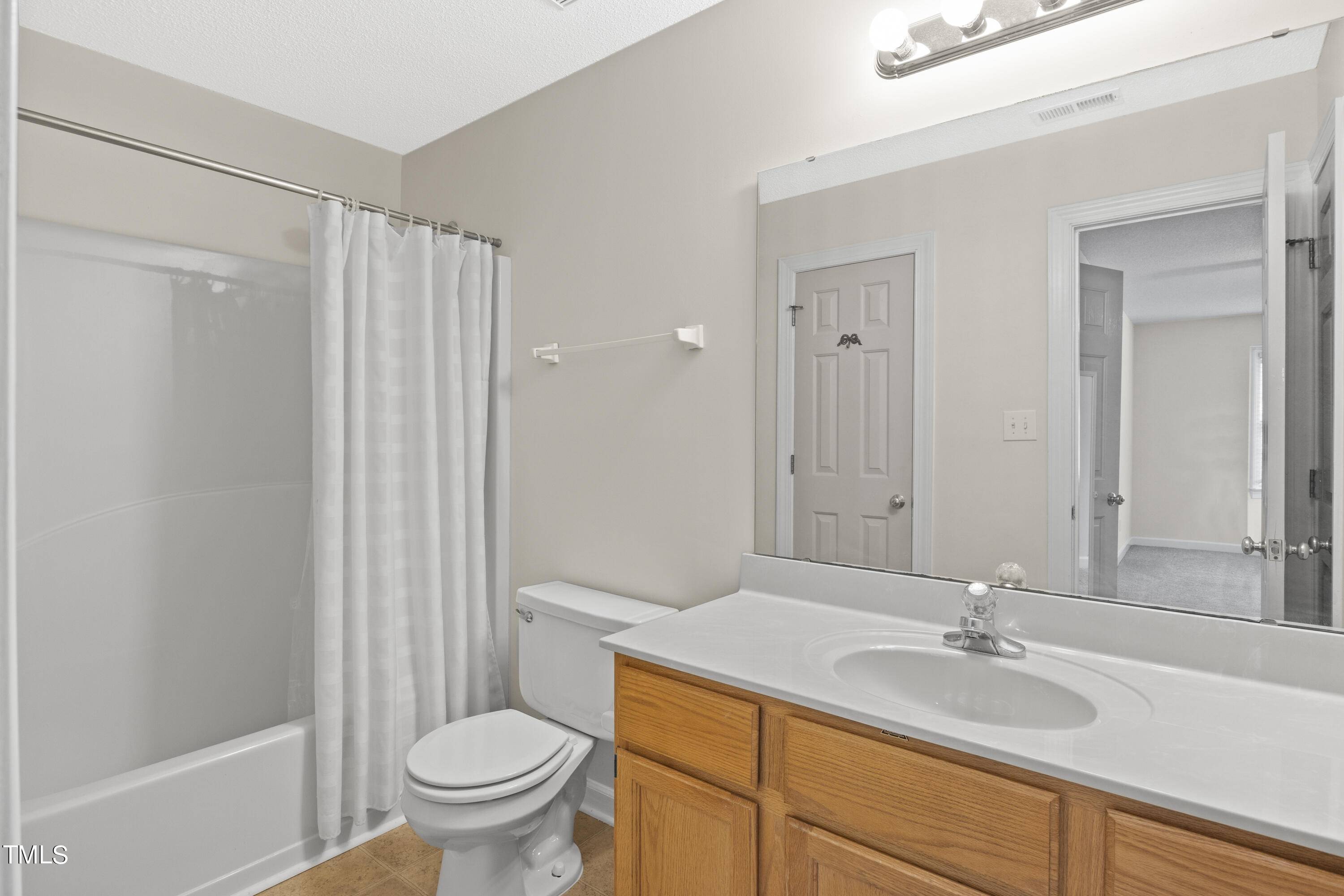 1226 Shadow Bark Court Raleigh, NC 27603 - Photo 22 of 28 29-202406061226 Shadowbark036