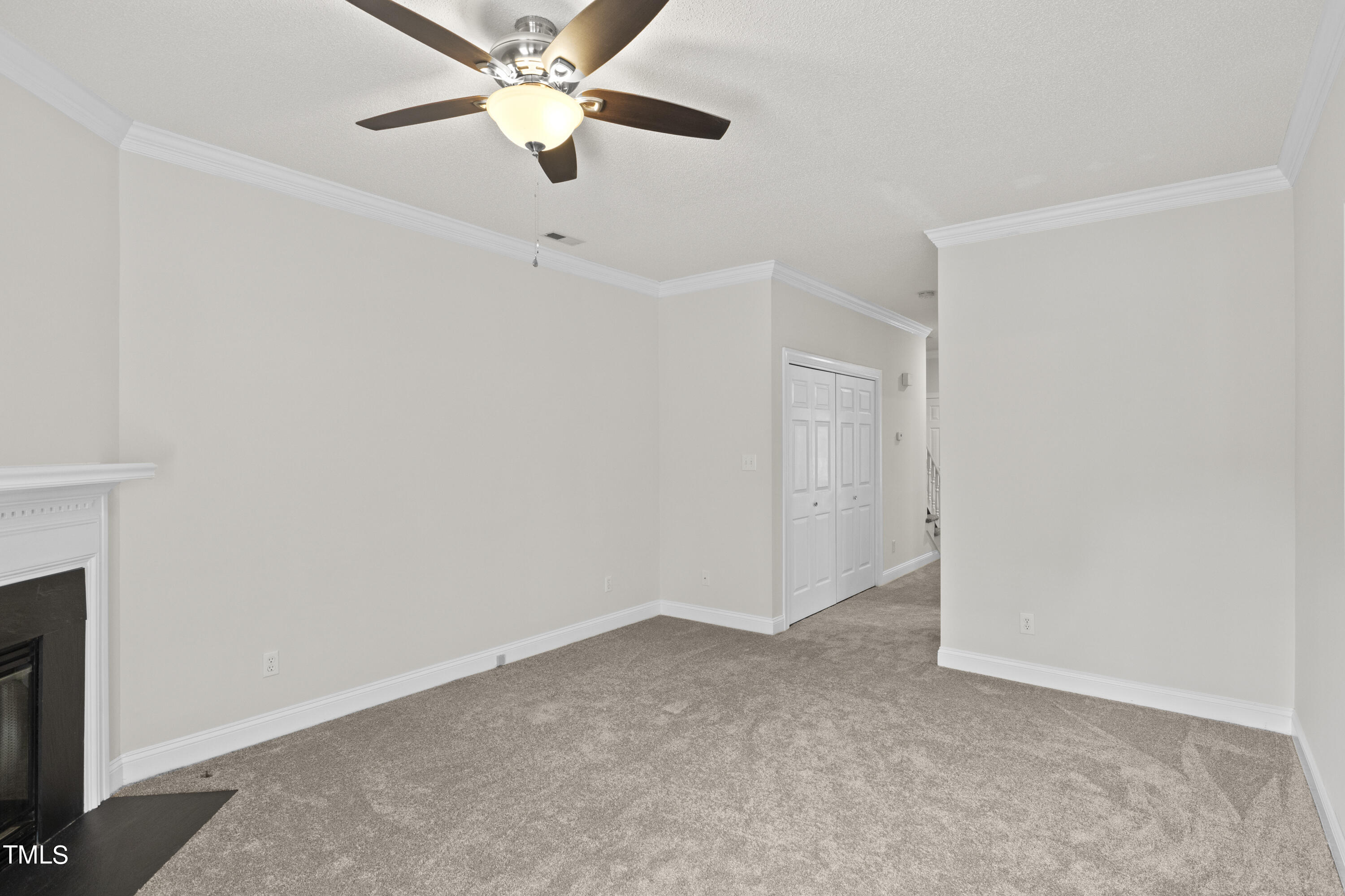 1226 Shadow Bark Court Raleigh, NC 27603 - Photo 5 of 28 15-202406061226 Shadowbark021