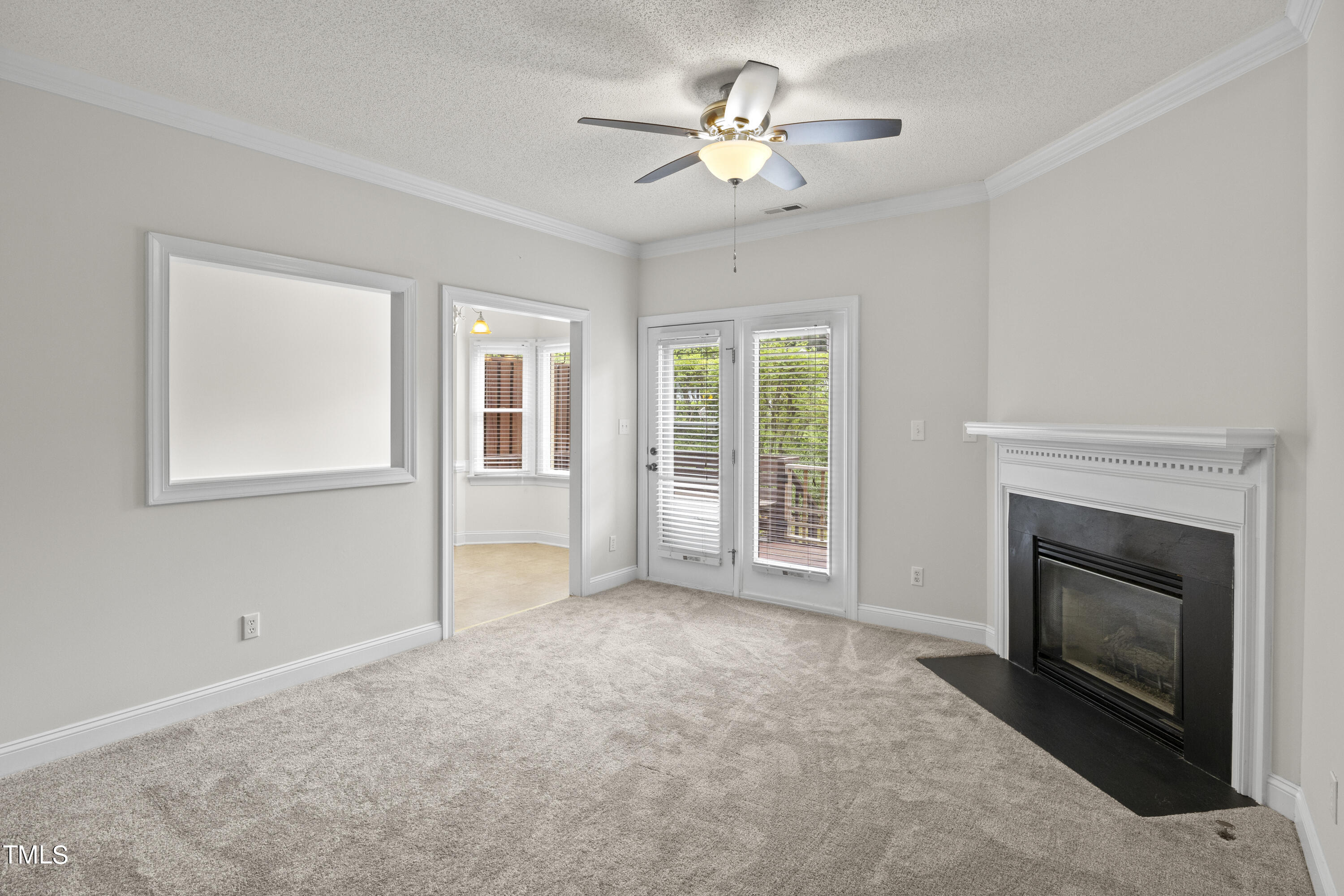 1226 Shadow Bark Court Raleigh, NC 27603 - Photo 7 of 28 17-202406061226 Shadowbark023