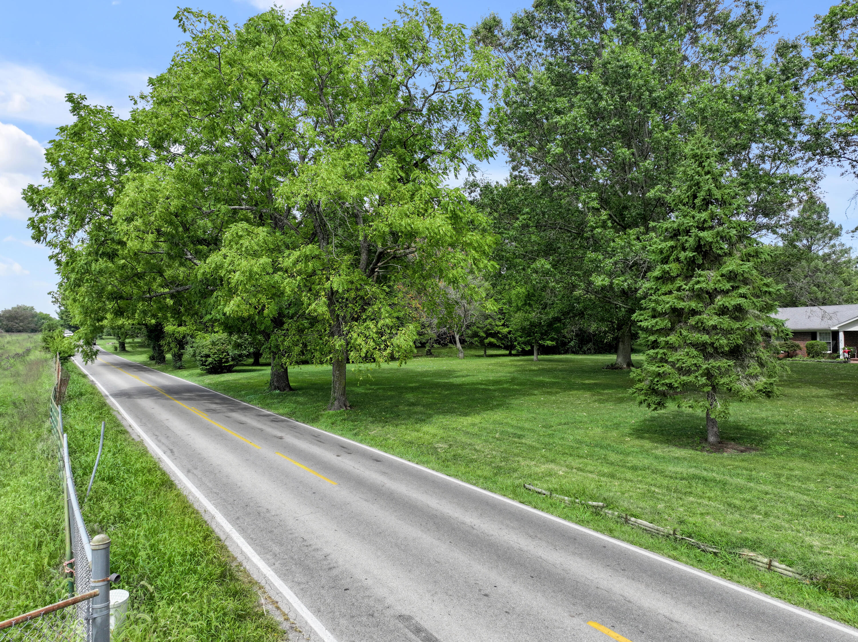 391 Brannon Road Nicholasville, KY 40356 - Photo 2 of 18 DJI_20240506182954_0079_D