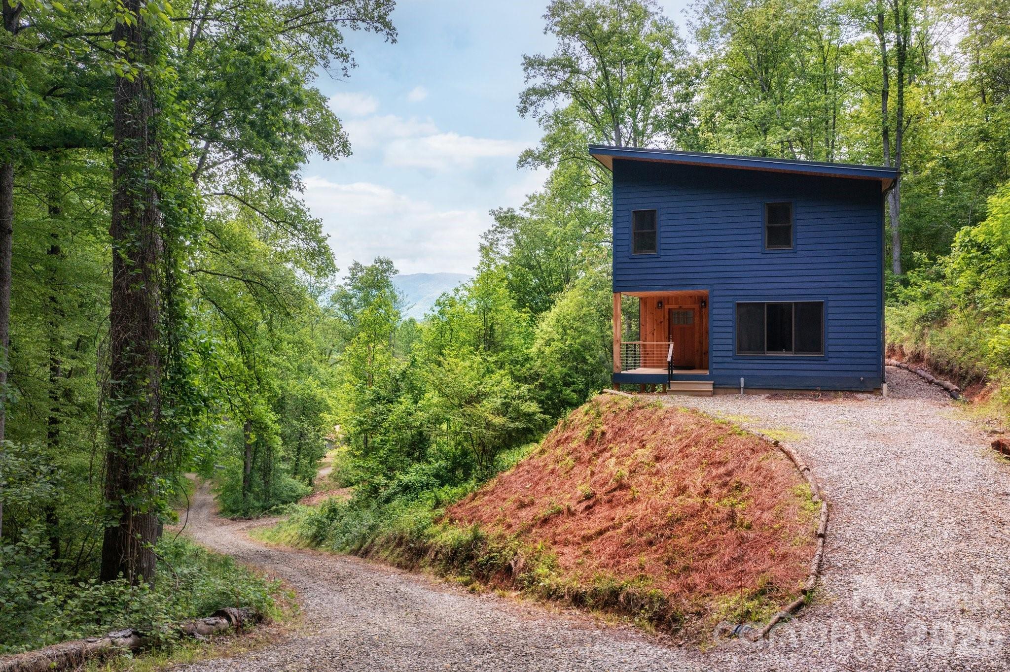 83 Mt Airy Road Marshall, NC 28753 - Photo 3 of 31