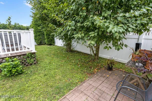 $4,500 | 5 Wellington Place, Unit B, Greenwich, CT 06830