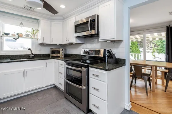 $4,500 | 5 Wellington Place, Unit B, Greenwich, CT 06830