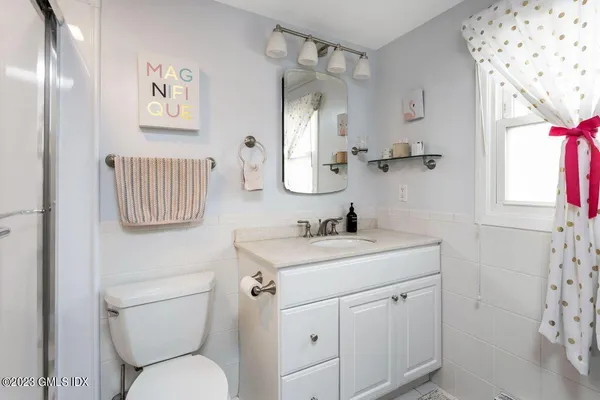 $4,500 | 5 Wellington Place, Unit B, Greenwich, CT 06830