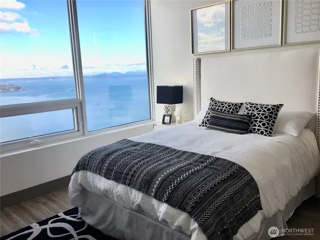 $8,324 | 2015 2nd Avenue, Unit 3201, Seattle, WA 98121