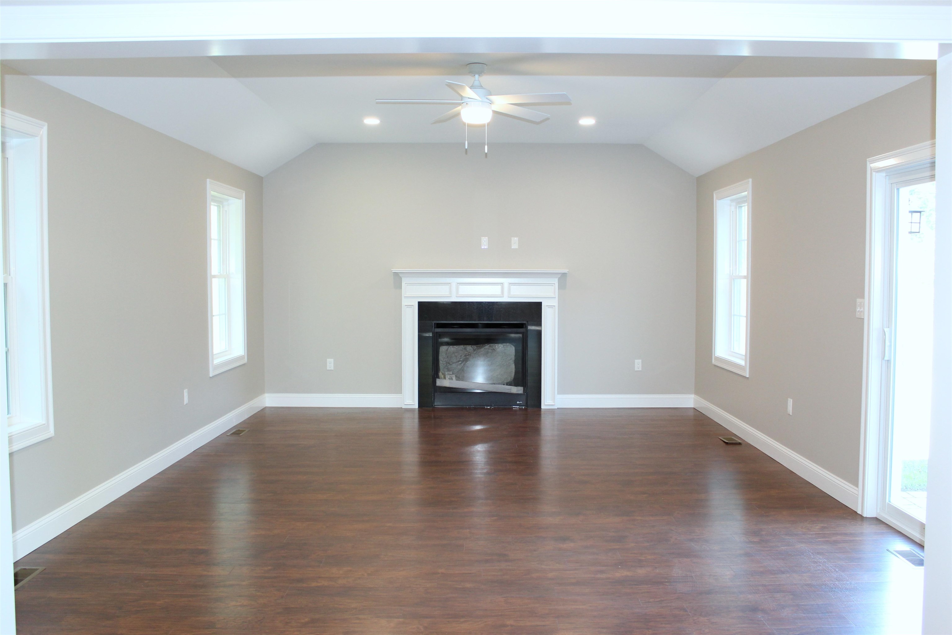 430 Thain Road Hopkinton, NH 03229 - Photo 8 of 17 Gallery Image 8