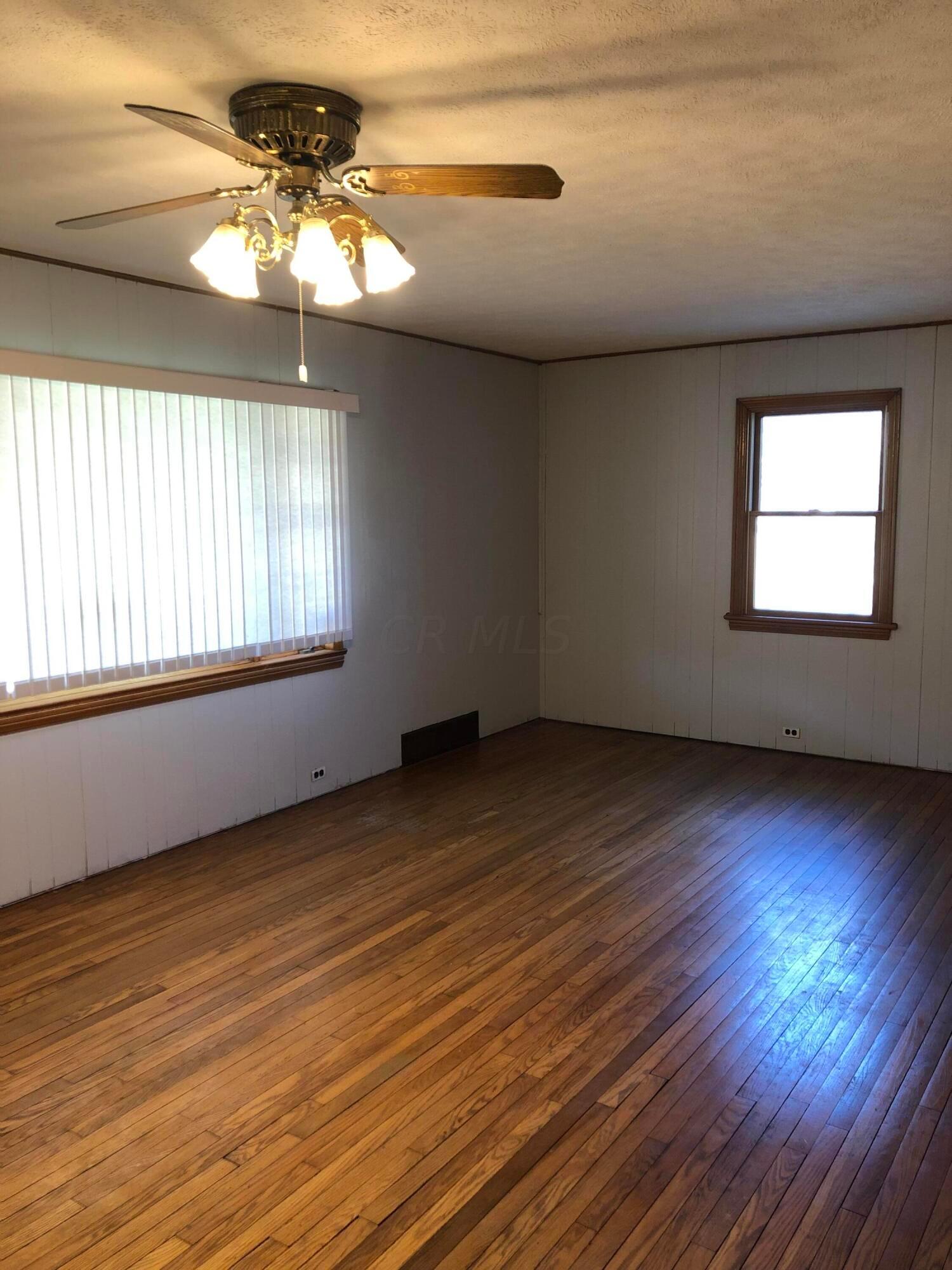 1902 Smeltzer Road Marion, OH 43302 - Photo 8 of 27 IMG_3494