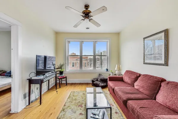$1,050,000 | 3814 North Clark Street, Chicago, IL 60613