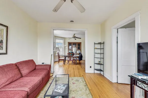 $1,050,000 | 3814 North Clark Street, Chicago, IL 60613