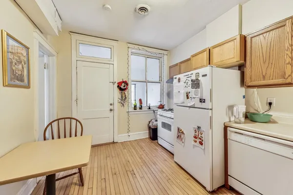 $1,050,000 | 3814 North Clark Street, Chicago, IL 60613