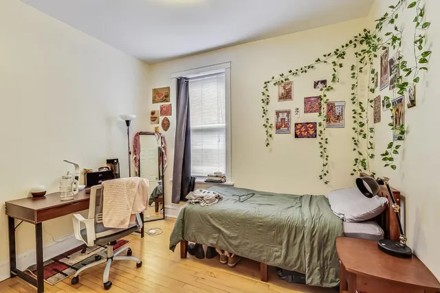 $1,050,000 | 3814 North Clark Street, Chicago, IL 60613