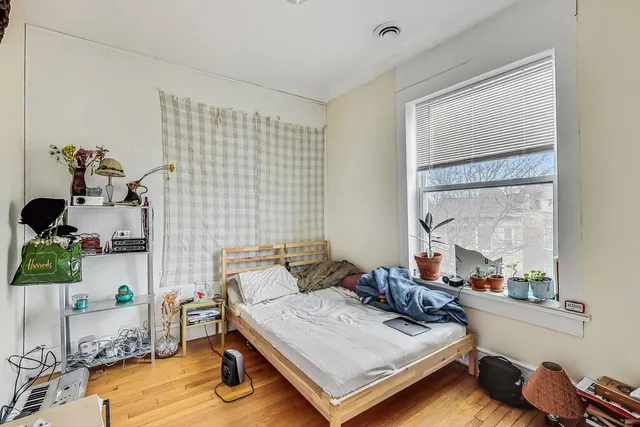 $1,050,000 | 3814 North Clark Street, Chicago, IL 60613