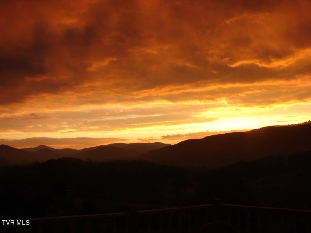 715 Taylor Bridge Road Jonesborough, TN 37659 - Photo 80 of 95 sunset