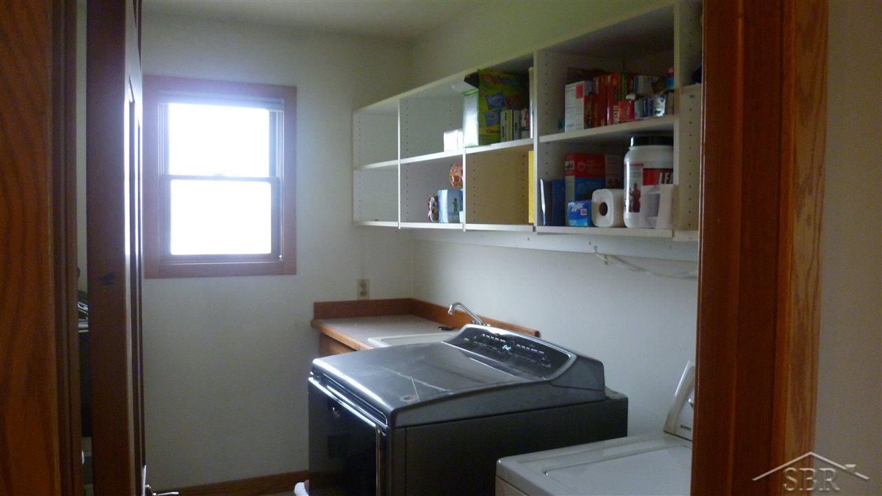 8665 Webster Road Freeland, MI 48623 - Photo 13 of 21 31346431-12.JPG