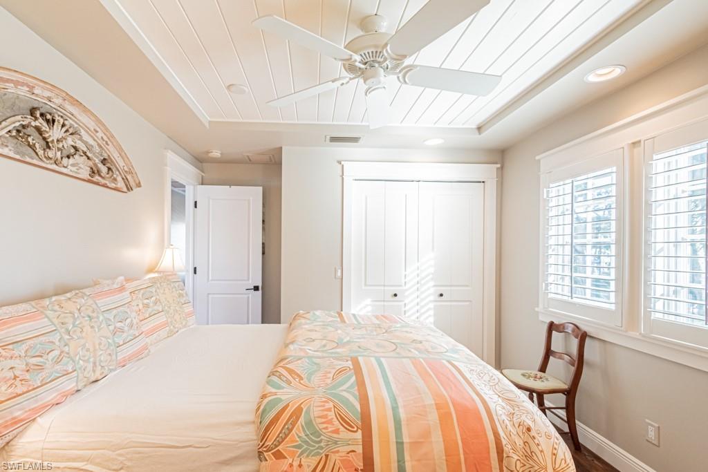 287 11th Avenue South Naples, FL 34102 - Photo 19 of 35