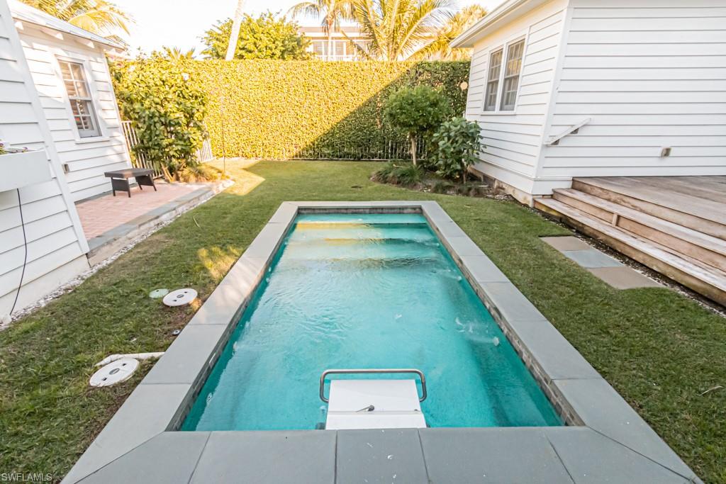 287 11th Avenue South Naples, FL 34102 - Photo 26 of 35