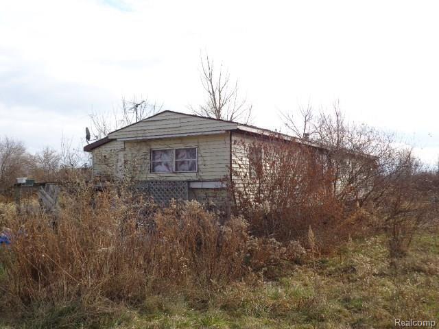 6760 Croswell Road Croswell, MI 48422 - Photo 1 of 4 6760 sheridan line 007.jpg