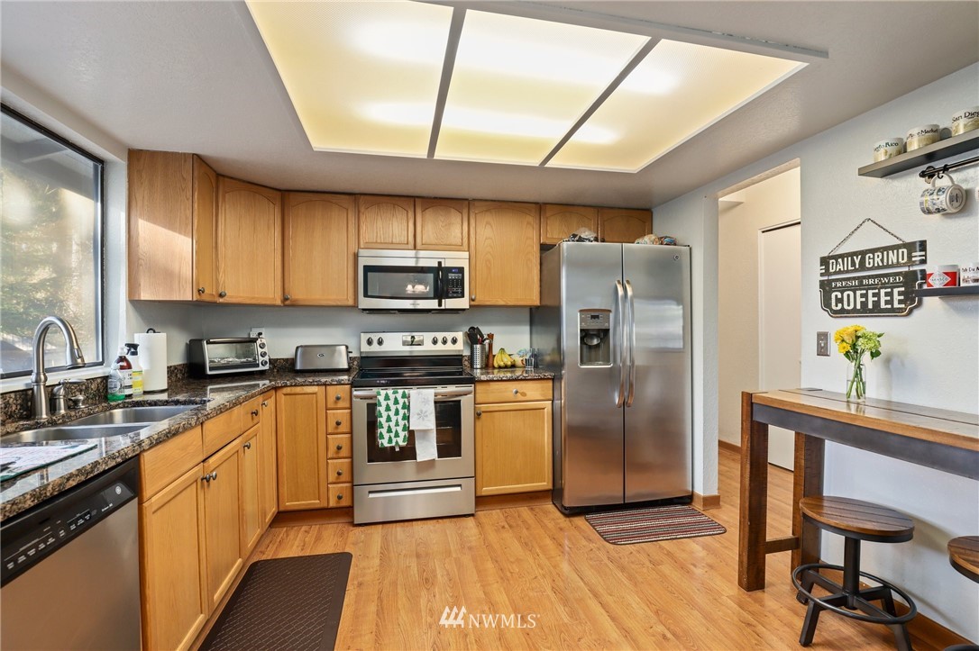 15525 Southeast 178th Place Renton, WA 98058 - Photo 13 of 31 Gallery Image 13