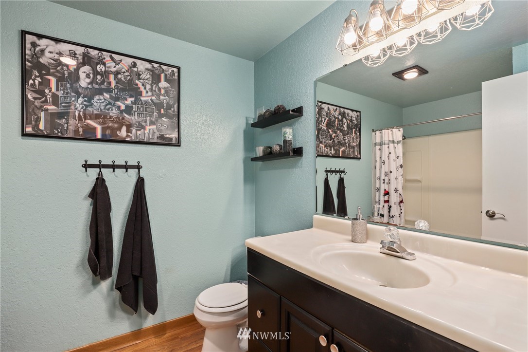 15525 Southeast 178th Place Renton, WA 98058 - Photo 14 of 31 Gallery Image 14