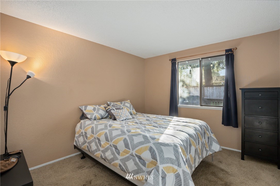 15525 Southeast 178th Place Renton, WA 98058 - Photo 15 of 31 Gallery Image 15