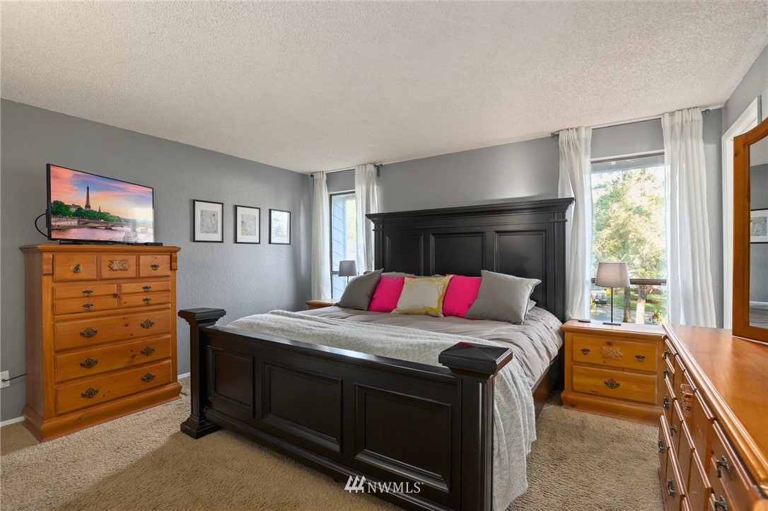 15525 Southeast 178th Place Renton, WA 98058 - Photo 17 of 31 Gallery Image 17