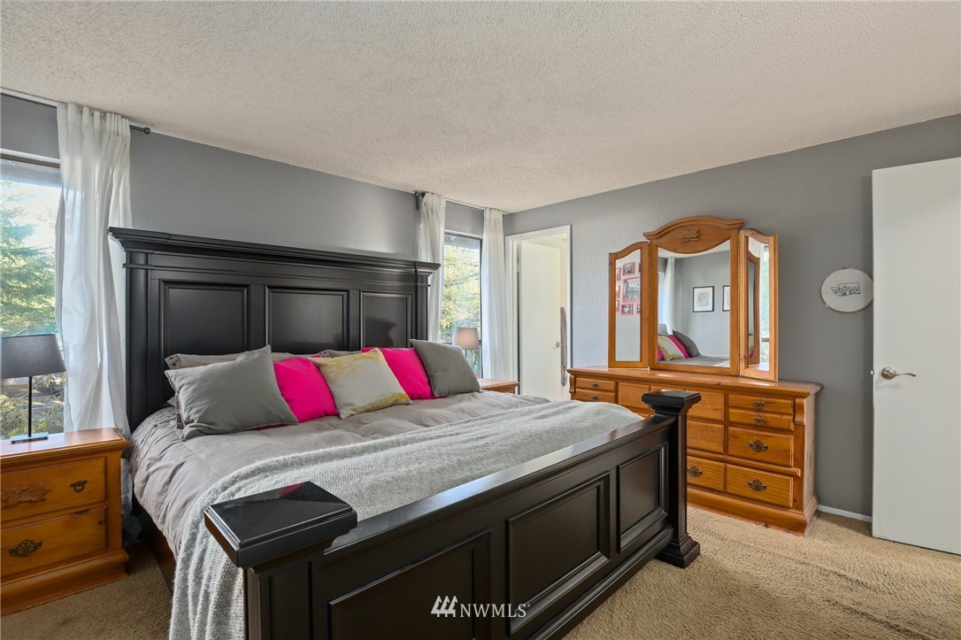 15525 Southeast 178th Place Renton, WA 98058 - Photo 18 of 31 Gallery Image 18