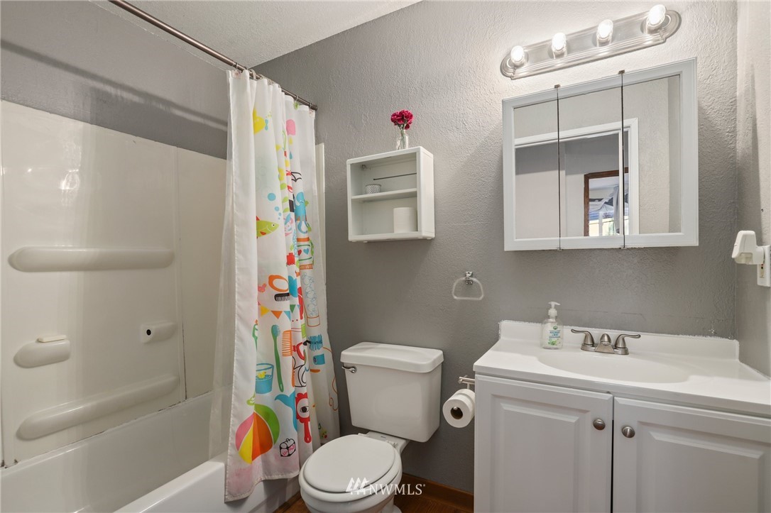 15525 Southeast 178th Place Renton, WA 98058 - Photo 24 of 31 Gallery Image 24