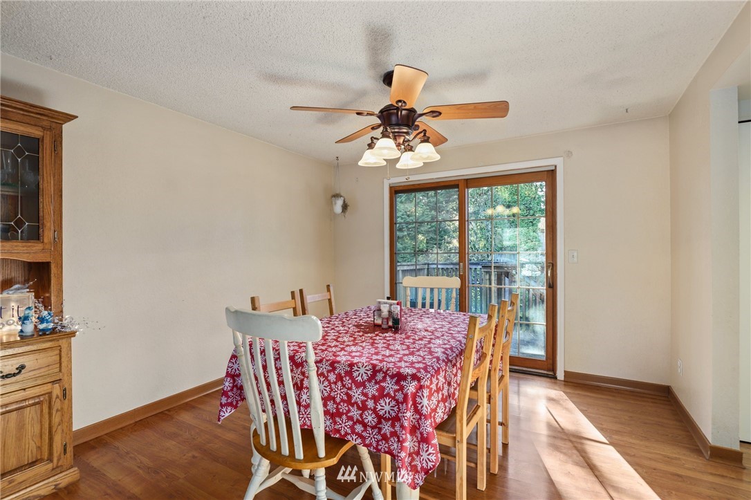 15525 Southeast 178th Place Renton, WA 98058 - Photo 9 of 31 Gallery Image 9