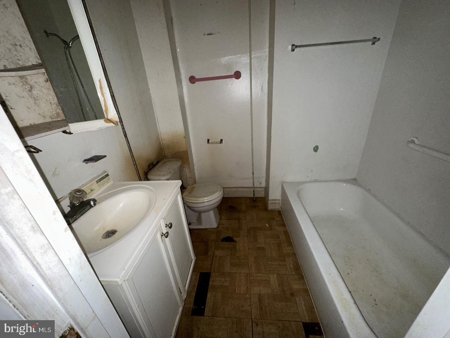 4722 Pimlico Road Baltimore, MD 21215 - Photo 12 of 12 Bath