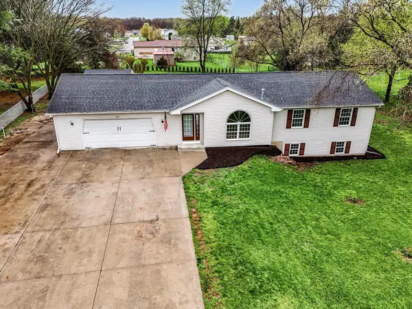 $389,000 | 676 North 10th Street, Plainwell, MI 49080