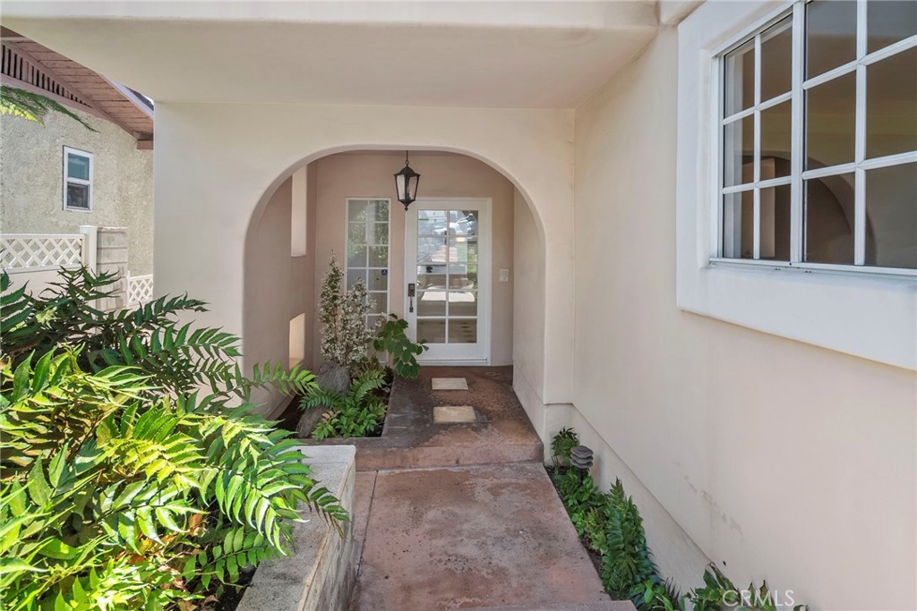 318 East Maple Avenue El Segundo, CA 90245 - Photo 4 of 73