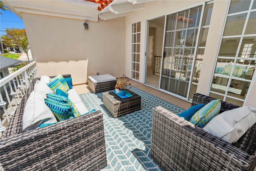 318 East Maple Avenue El Segundo, CA 90245 - Photo 48 of 73