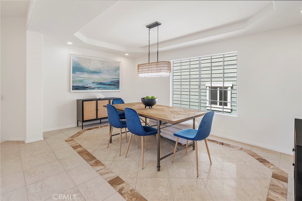 318 East Maple Avenue El Segundo, CA 90245 - Photo 8 of 73