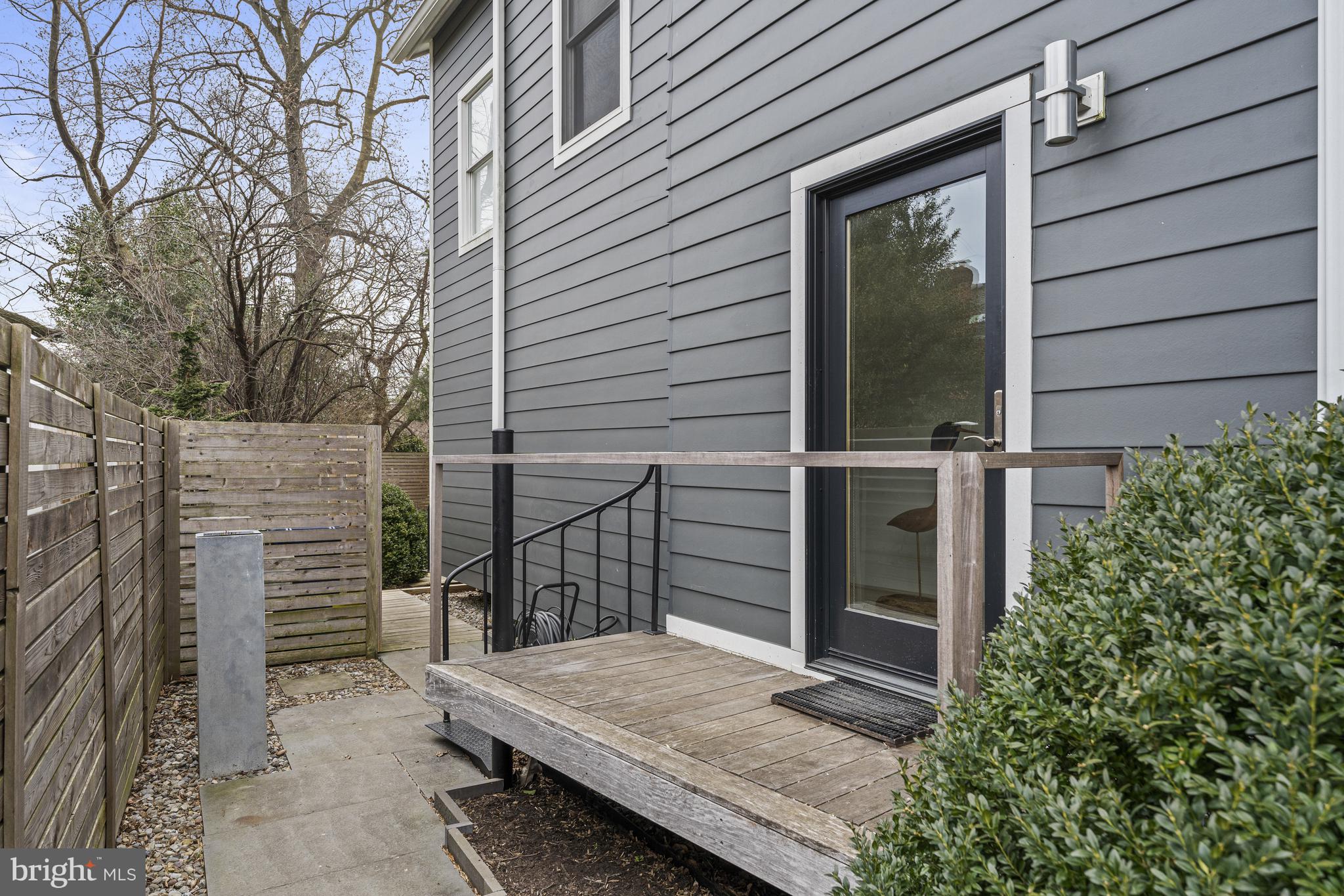 1735 Chain Bridge Road McLean, VA 22101 - Photo 2 of 28 Front Exterior