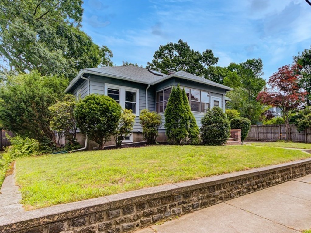 11 Edgewood Road Newton, MA 02465 - Photo 2 of 23