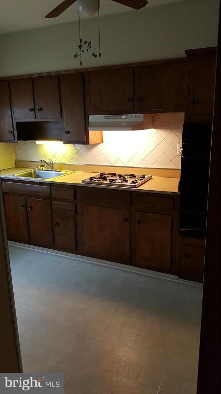 7931 Charlesmont Road Baltimore, MD 21222 - Photo 6 of 12 Kitchen