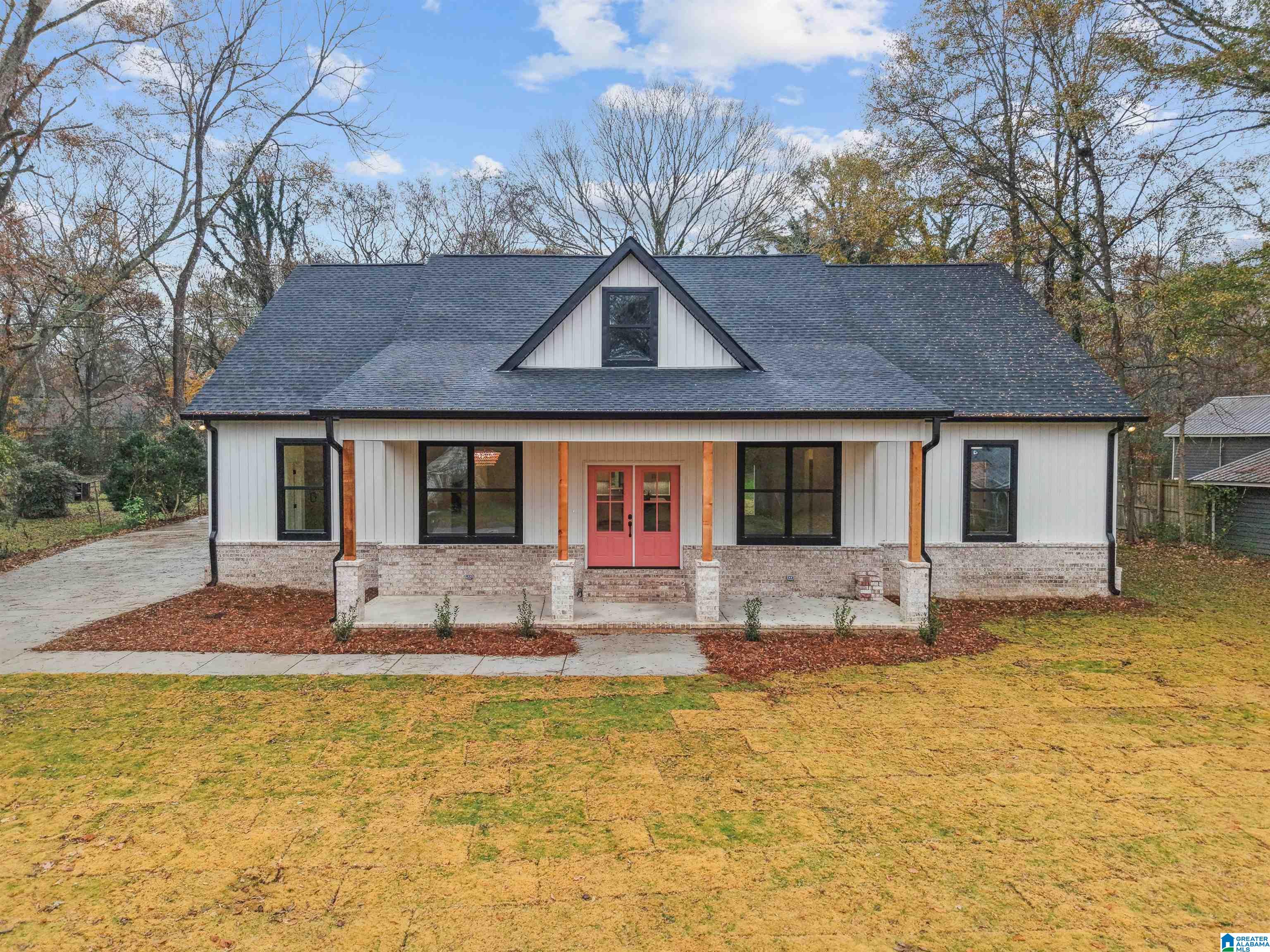 282 Robinson Street Springville, AL 35146 - Photo 2 of 68