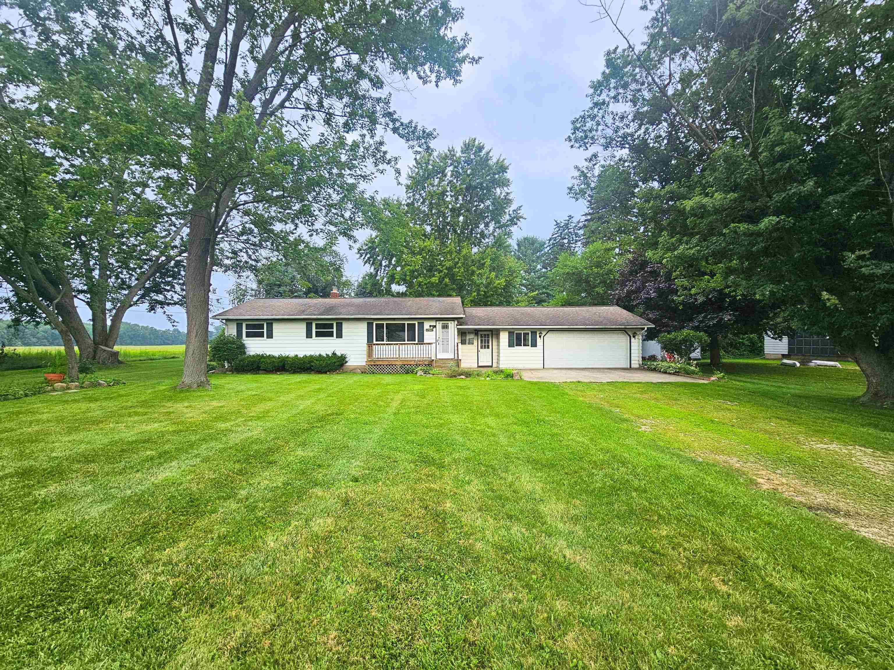 12501 North Jennings Road Clio, MI 48420 - Photo 1 of 27 50183127-beacef56-ada5-4cab-ae14-062307a2103e.JPG