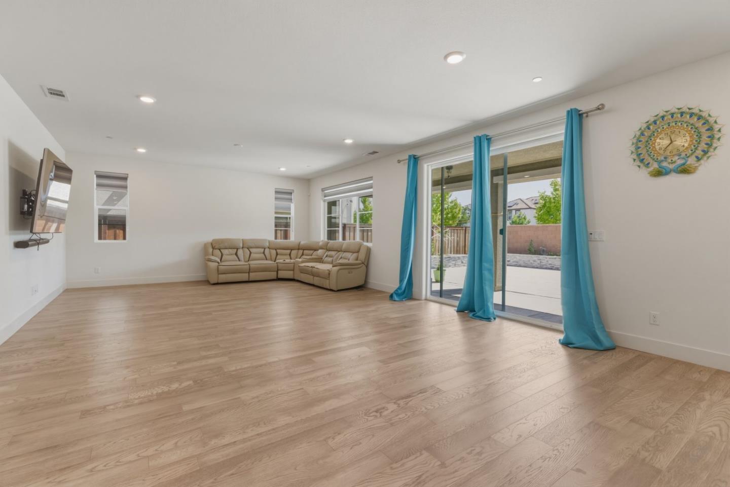 3086 Leeds Lane Tracy, CA 95377 - Photo 6 of 49