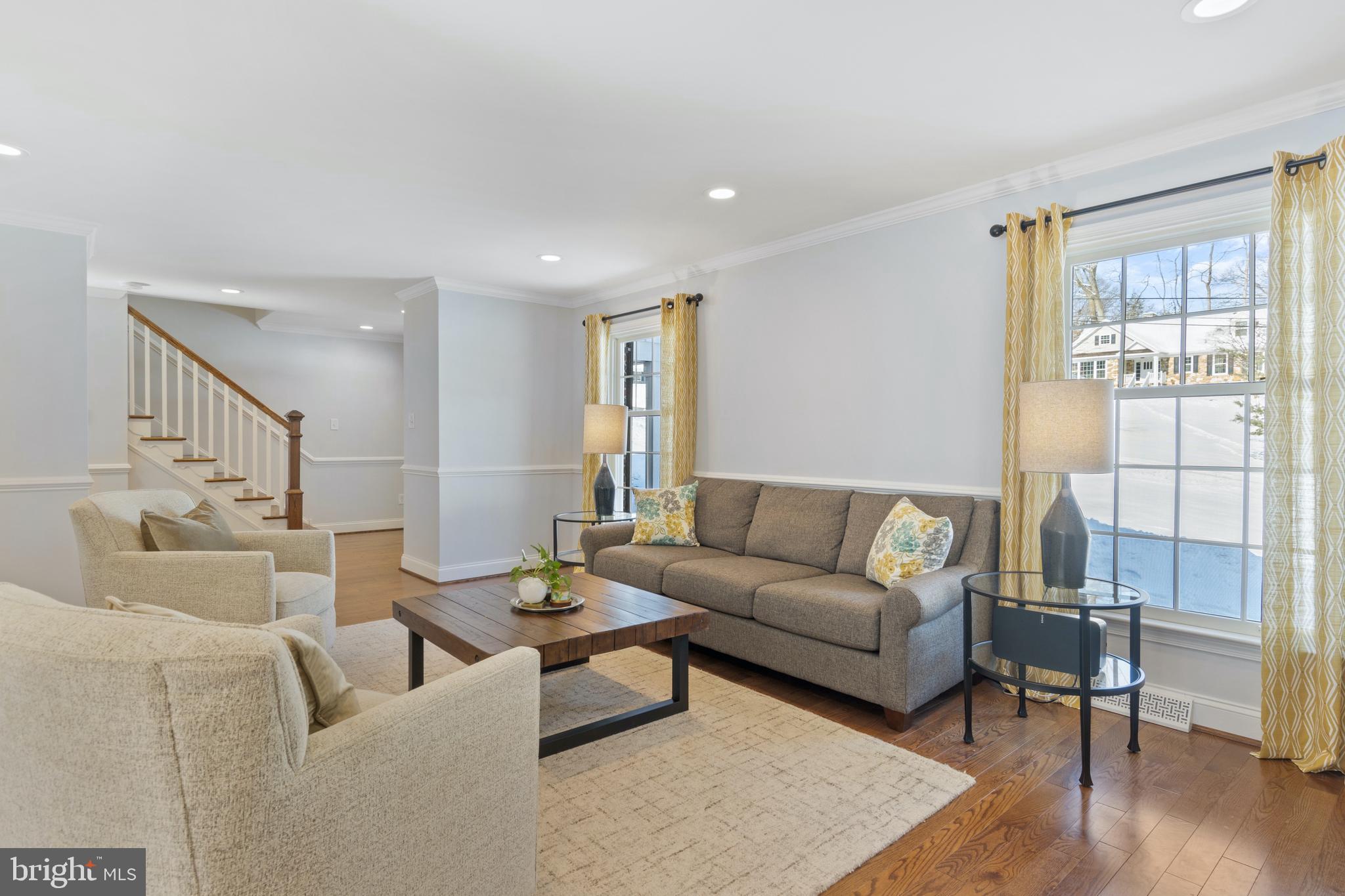 737 Mancill Road Wayne, PA 19087 - Photo 8 of 39 Bright and spacious living room