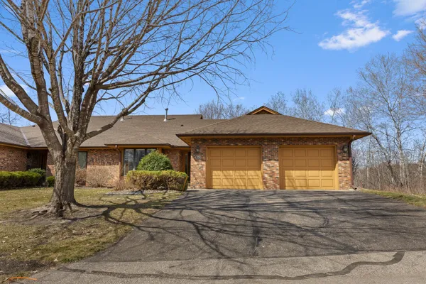 $530,000 | 19 Anemone Circle, North Oaks, MN 55127