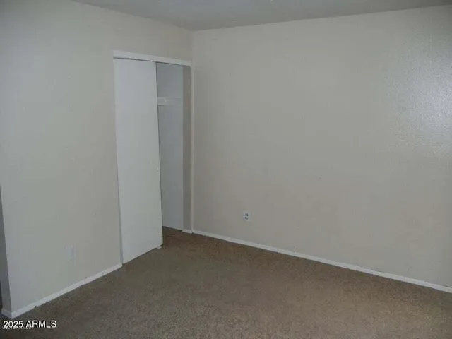 a view of an entryway of the house