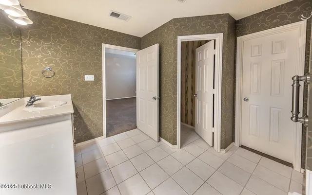 $2,575 | 5012 100th Street, Lubbock, TX 79424