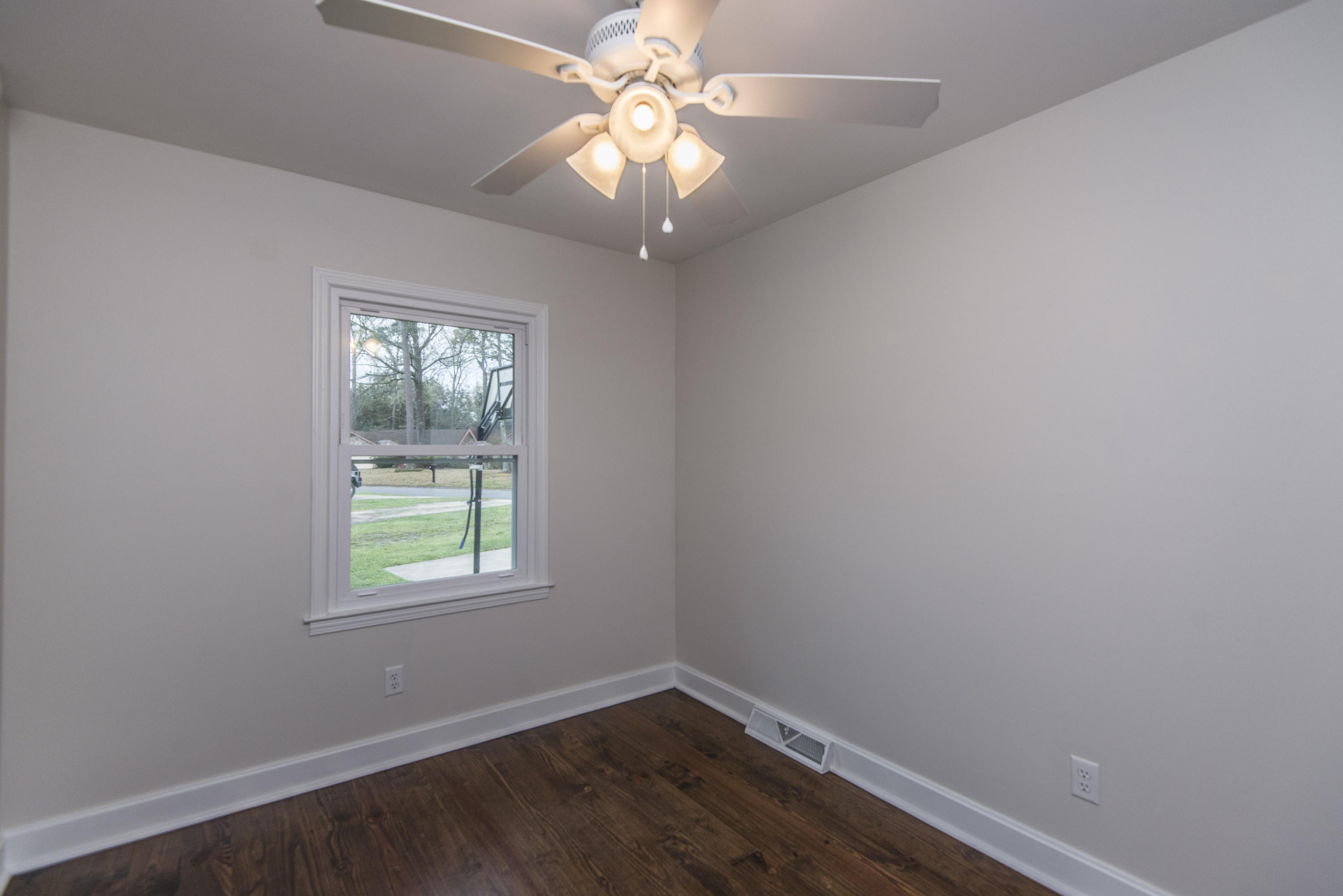 108 Sweetbriar Road Summerville, SC 29485 - Photo 18 of 29 _DSC7644